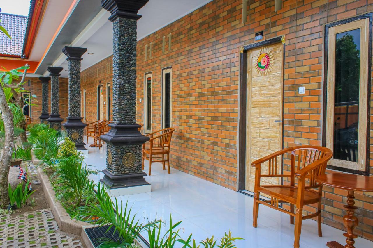 Niki Hotel *